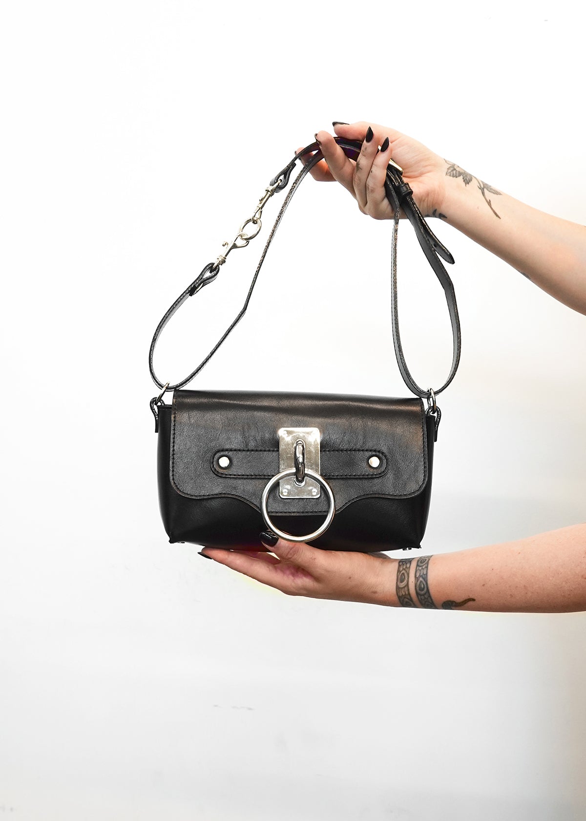 Choker Shoulder Bag