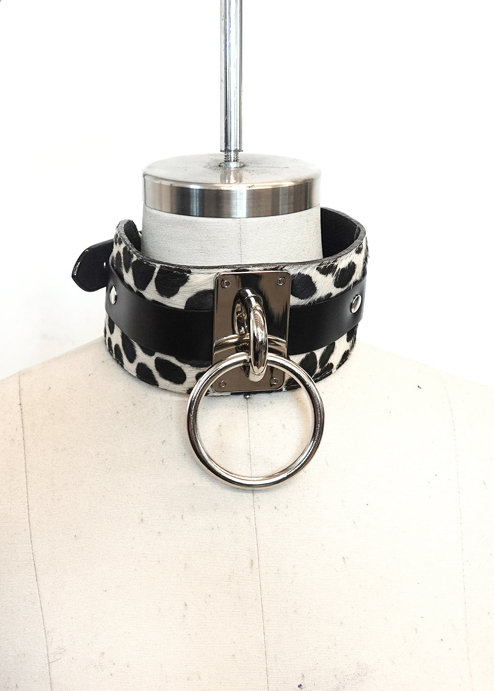 SAMPLE A08 - Choker Collar (2.5”)