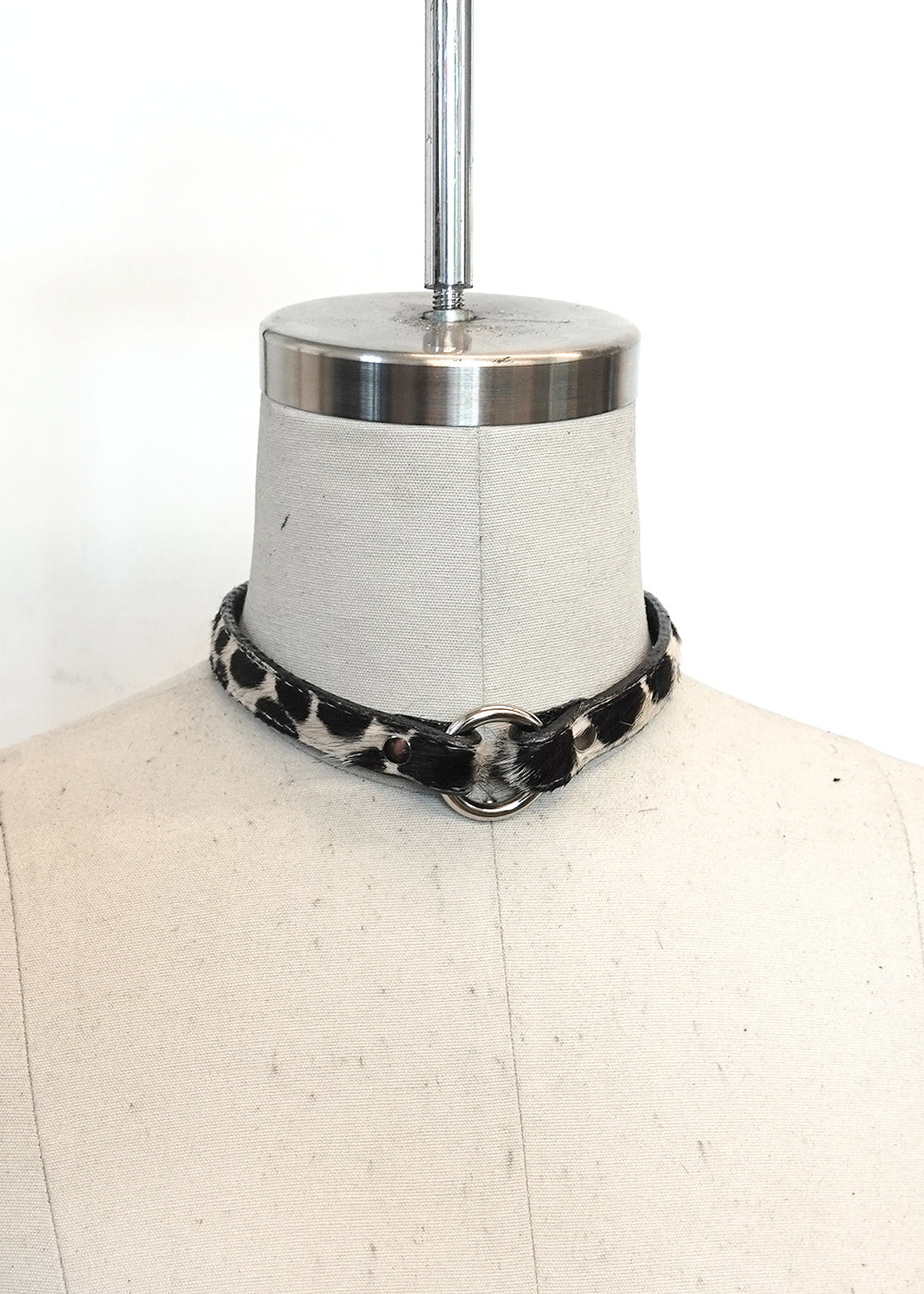 SAMPLE A09 - Signature Choker