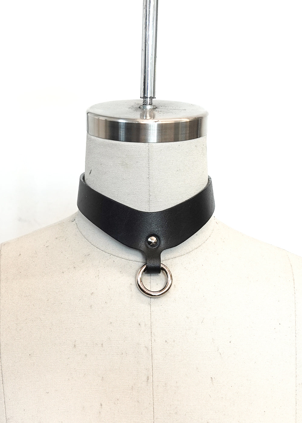 SAMPLE A25 - Crescent Choker