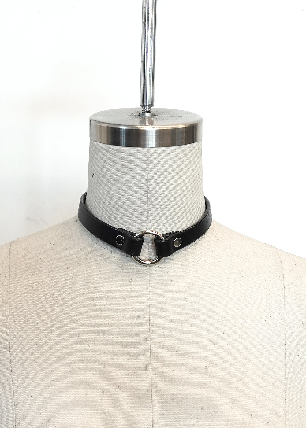 SAMPLE A28 - Signature Choker