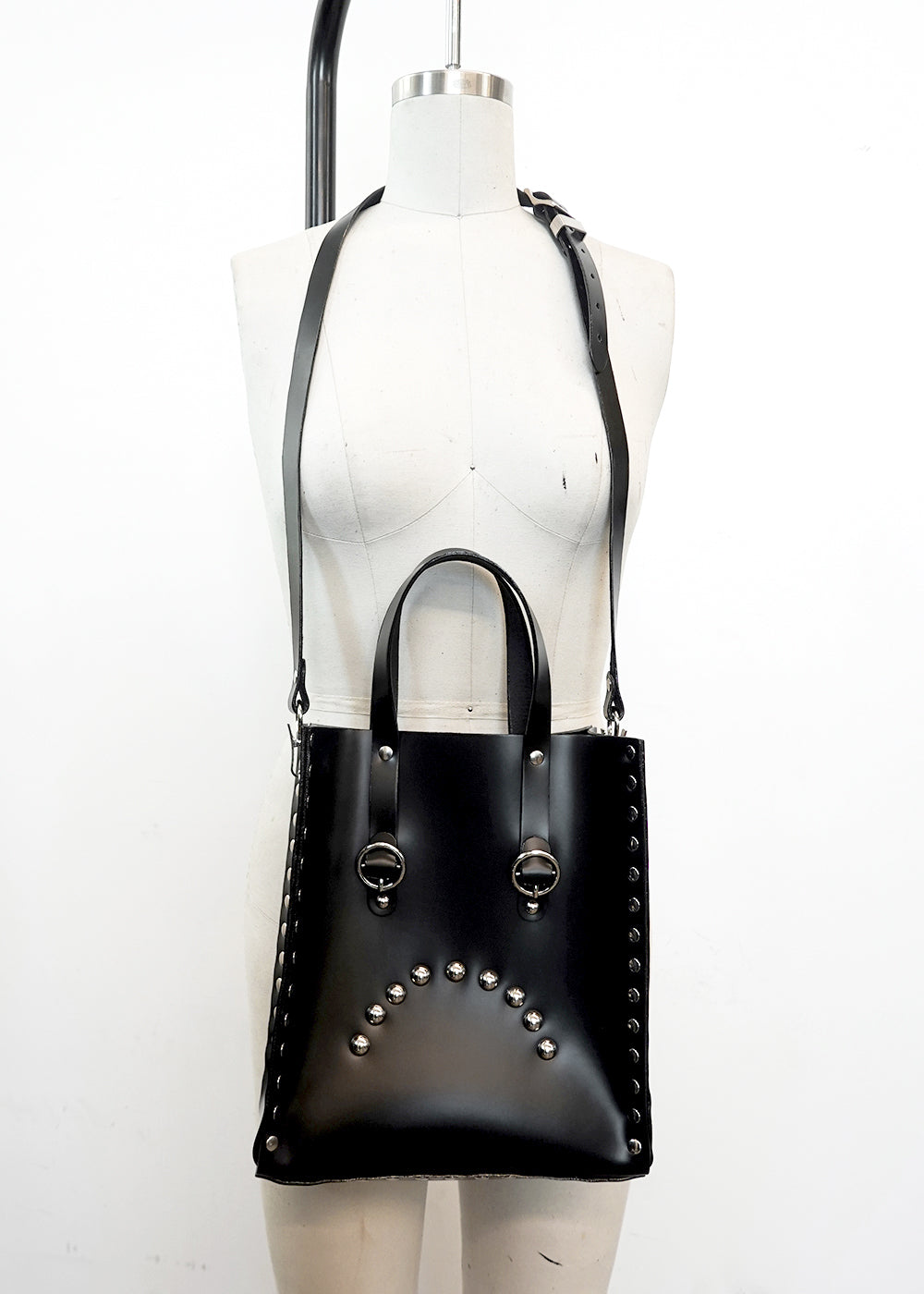 SAMPLE BA21 - Moody Tote