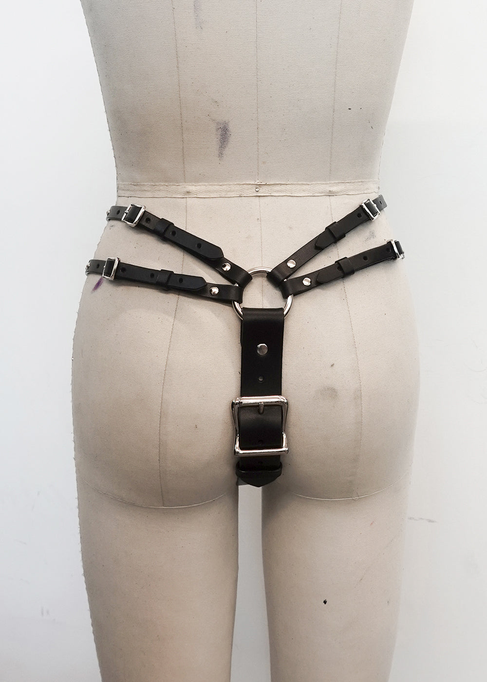 SAMPLE H31 - Z-String Thong Studded - S/M