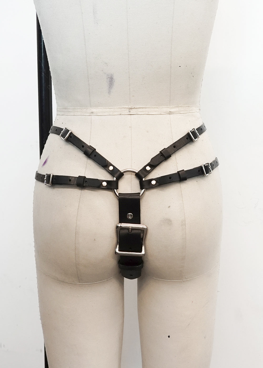 SAMPLE H32 - Z-String Thong - S/M