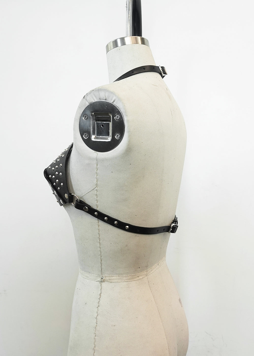 SAMPLE T06 - Triangle Bra Studded - S