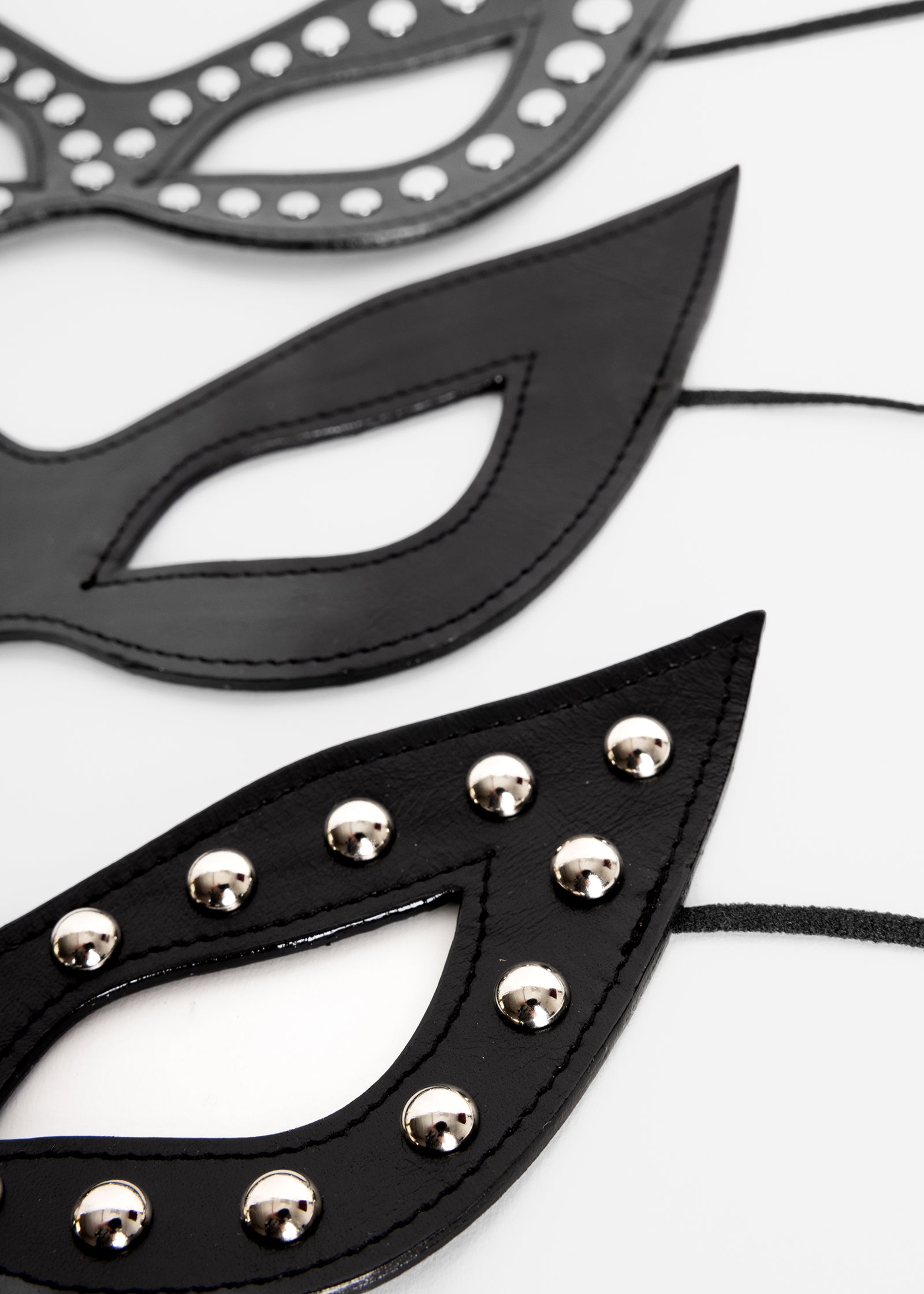 Le Mask - Round Stud